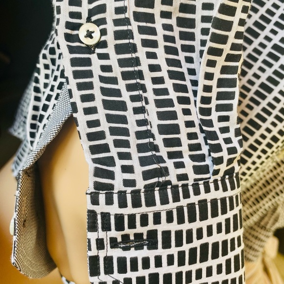 Men’s casual button up. - Picture 4 of 4